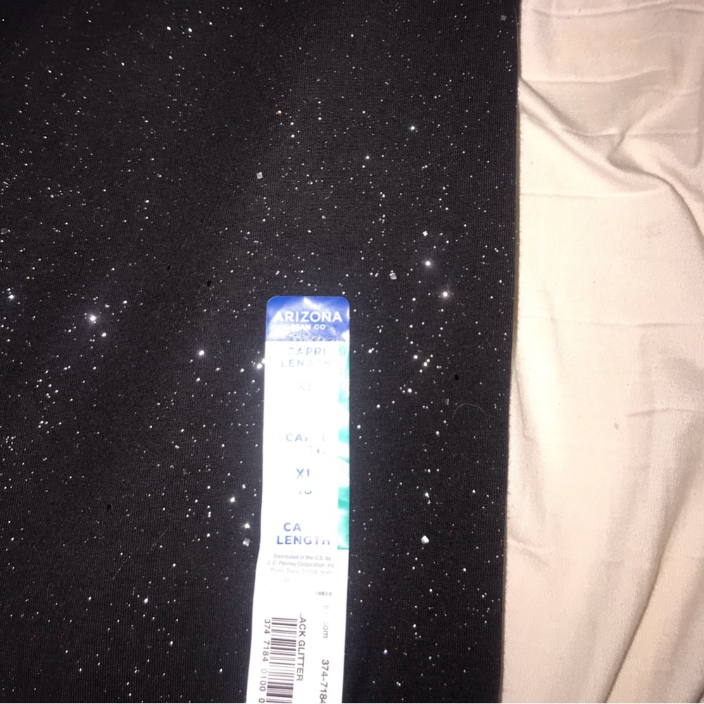 NWT capri leggins